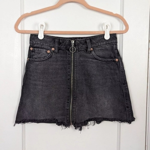 We The Free Black Denim Mini Skirt - Size 26 - NWT - Picture 7 of 10